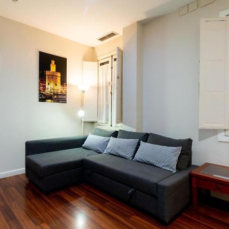Holi-Rent Lumbreras Apartment Seville Exterior photo